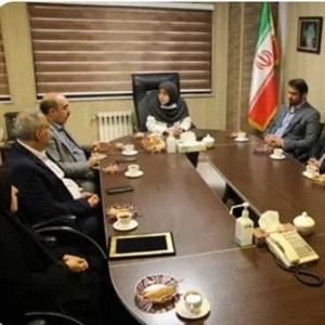 نشست مشترک مجتمع  درمانی هلال  و بیمارستان آرش با امضای تفاهمنامه همکاری و آمادگی برای فعالیت پر شرایط بحرانی