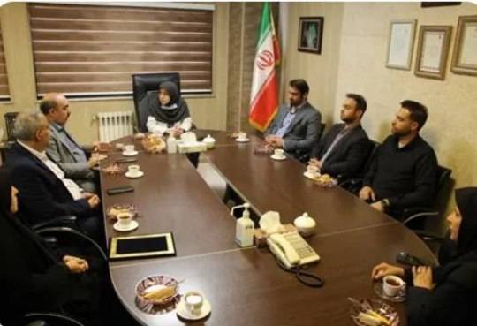نشست مشترک مجتمع  درمانی هلال  و بیمارستان آرش با امضای تفاهمنامه همکاری و آمادگی برای فعالیت پر شرایط بحرانی